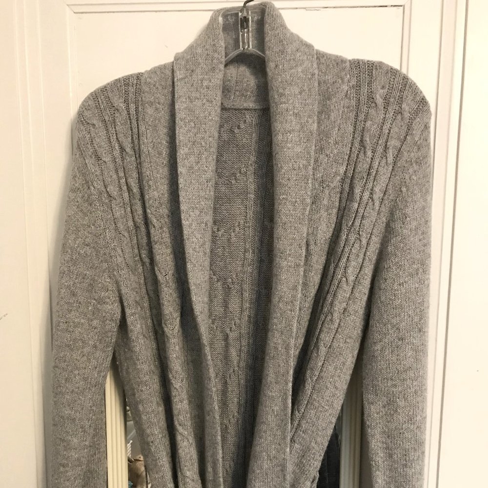 Fuzzy gray belted cardigan sweater, M soft heather wool blend cable knit, EUC